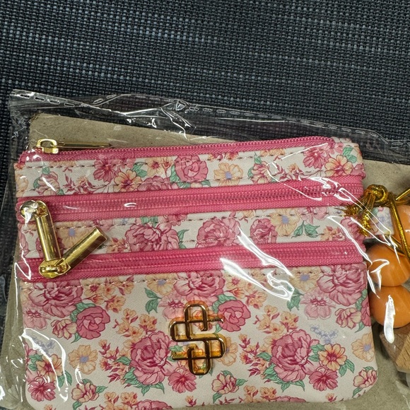 Simply Southern Floral Pink Triple-Zip Wristlet Coin Purse with Beaded Bangle - Picture 2 of 4